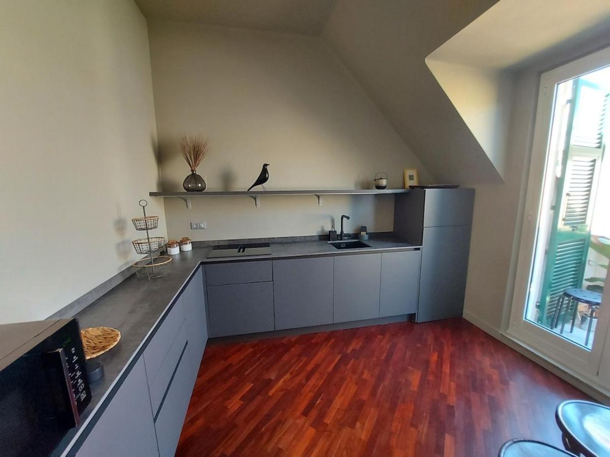 An Attic, Really Downtown 3 Apartment *